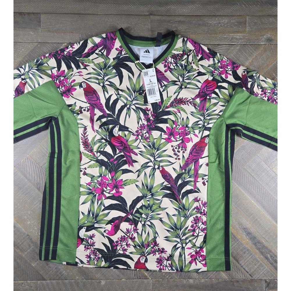 FARM Rio Green Floral Parrot Short Sleeve Tee